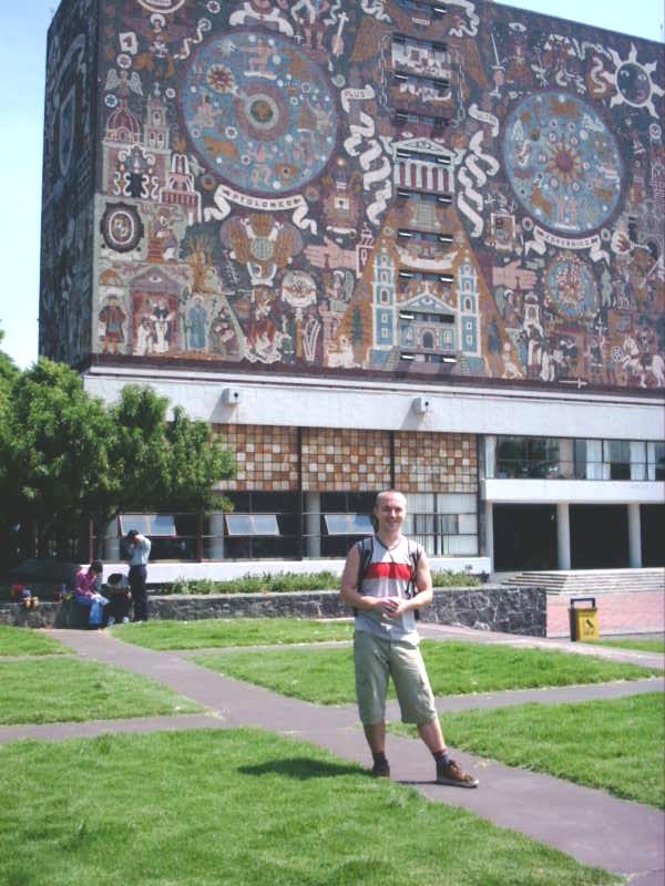 UNAM-Library.jpg