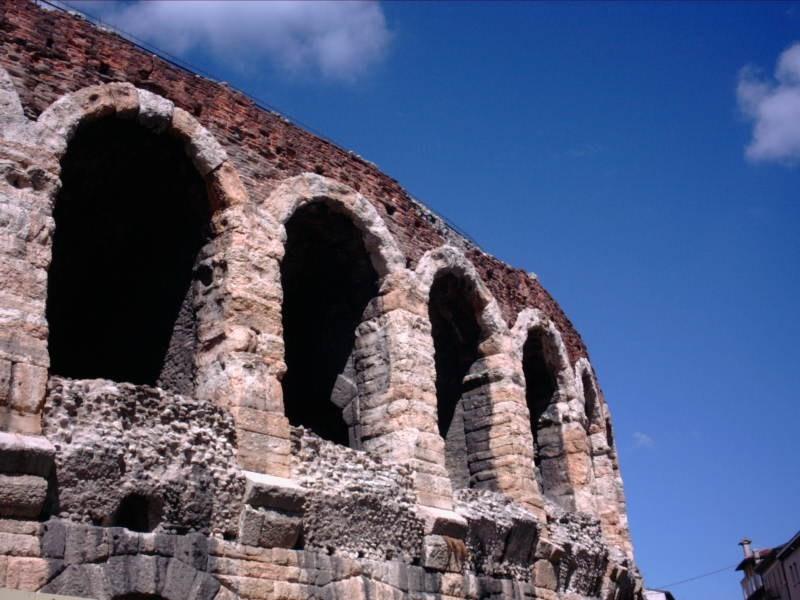 24_verona_kolosseum.jpg