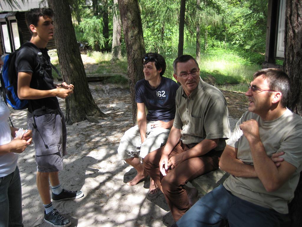 025_FamilyMeeting.jpg