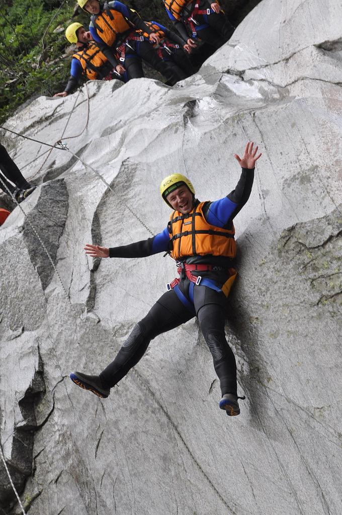 2012_07_Interlaken_Canyoning_037.JPG