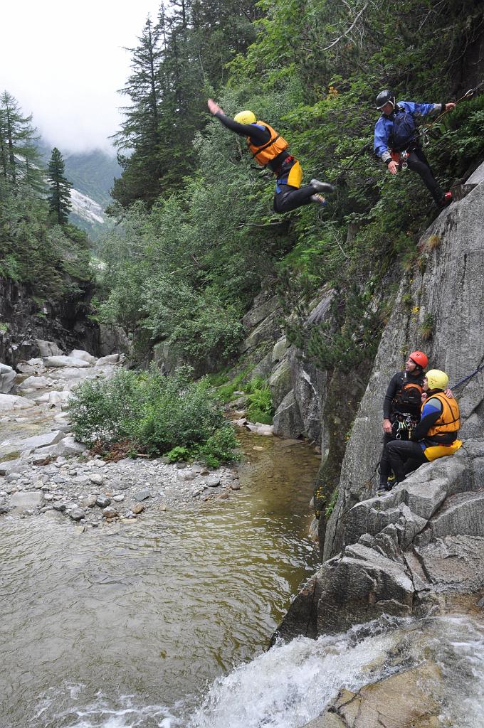 2012_07_Interlaken_Canyoning_058.JPG