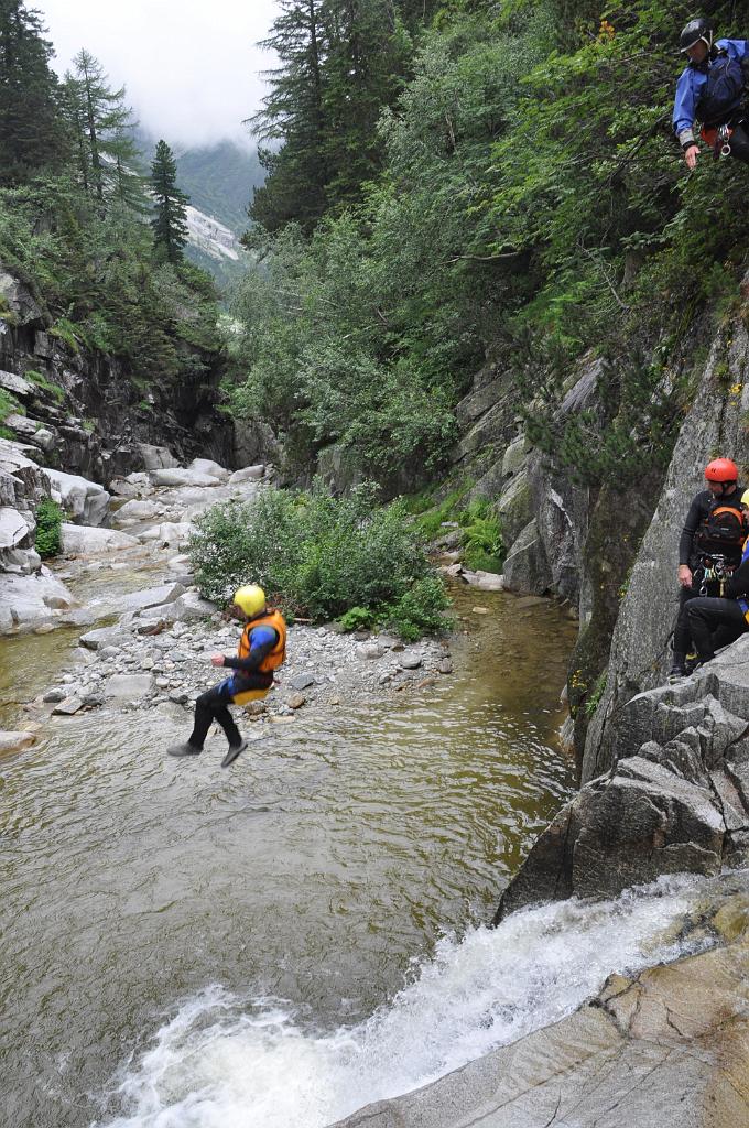 2012_07_Interlaken_Canyoning_060.JPG