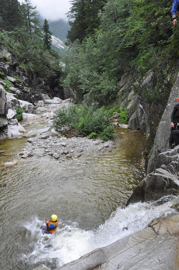 2012_07_Interlaken_Canyoning_061.JPG