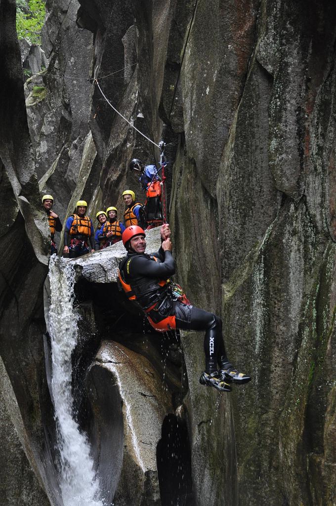 2012_07_Interlaken_Canyoning_102.JPG